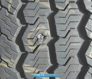 Furos nos pneus