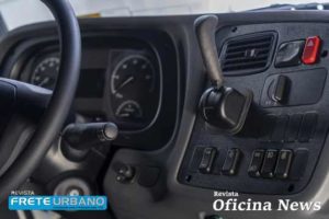 Mercedes-Benz Atron 1635 ganha despedida com edição especial